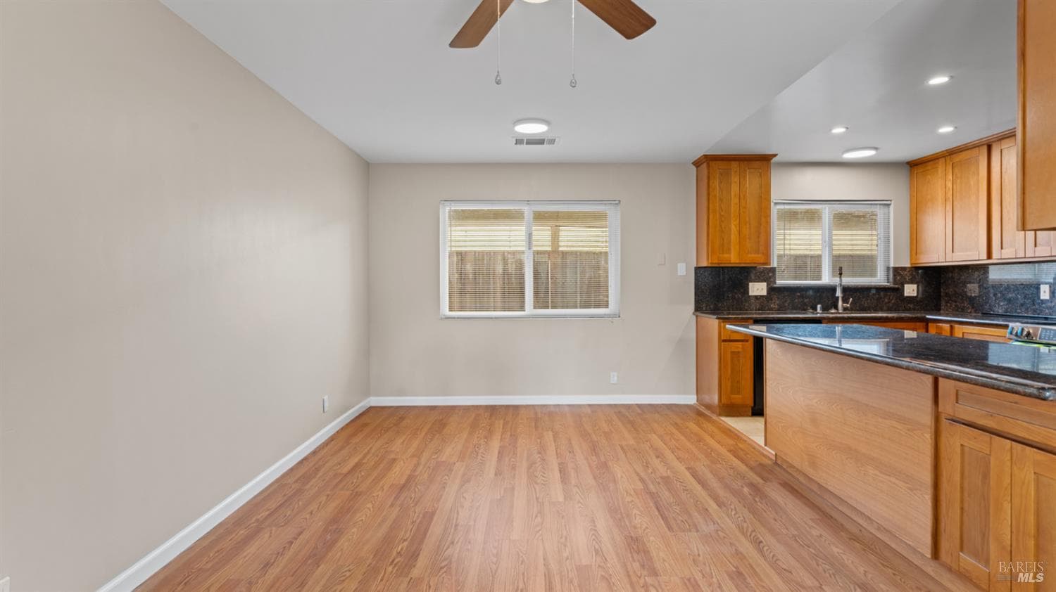 2731 Orchid Street thumbnail 17