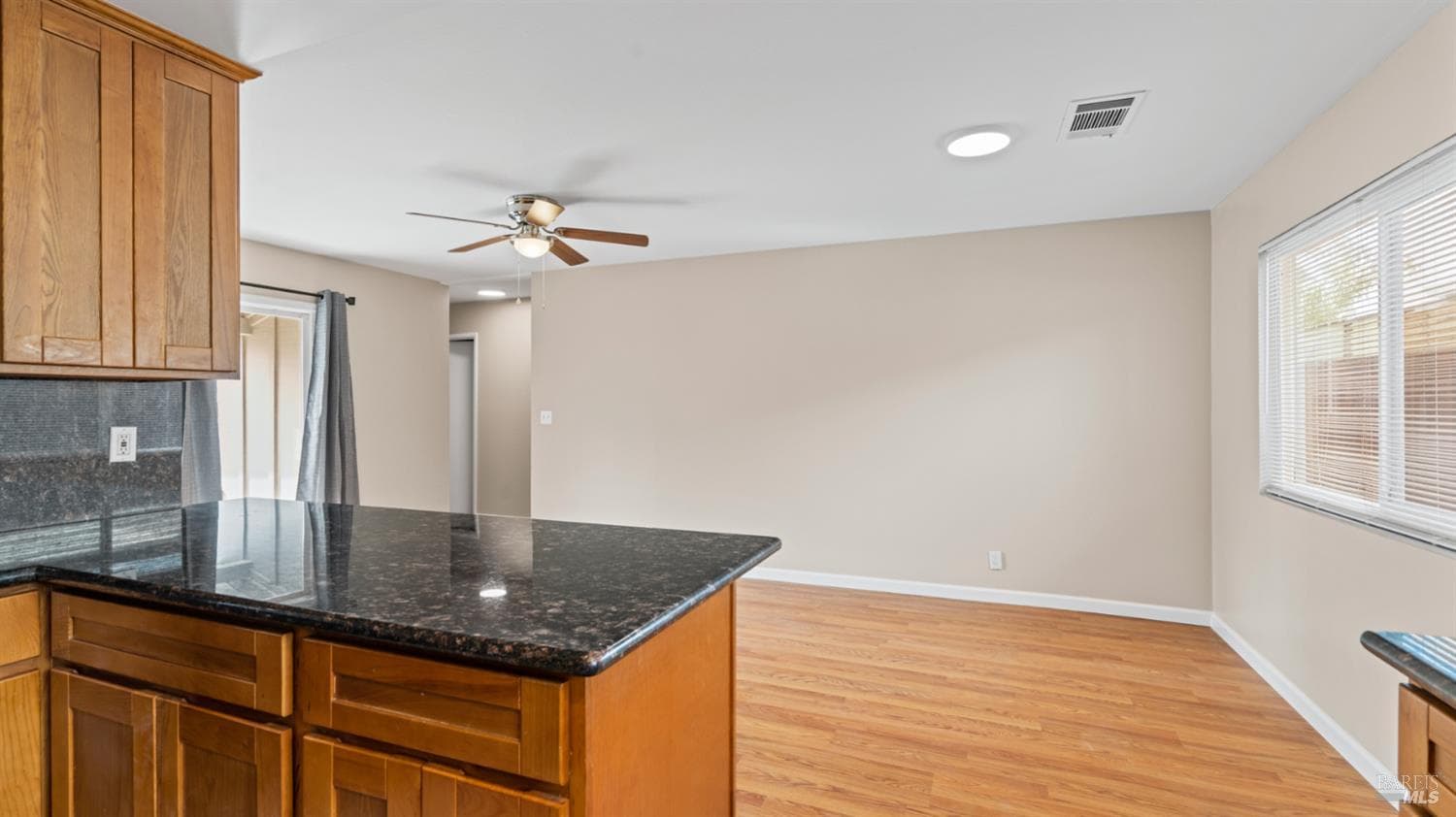 2731 Orchid Street thumbnail 25
