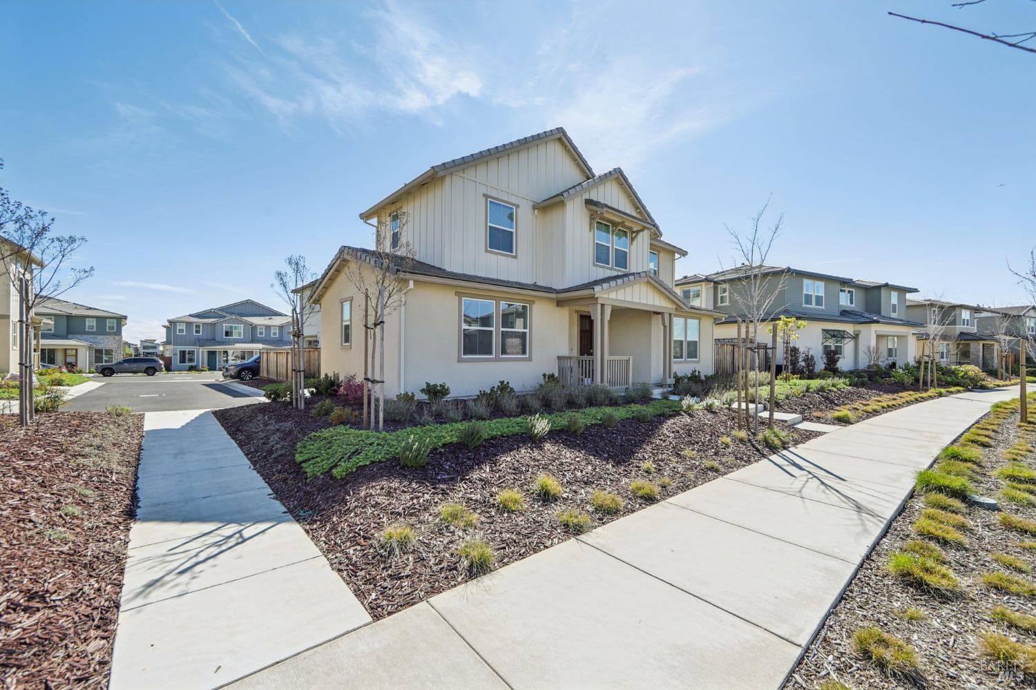2464 Lake Club Drive thumbnail 3
