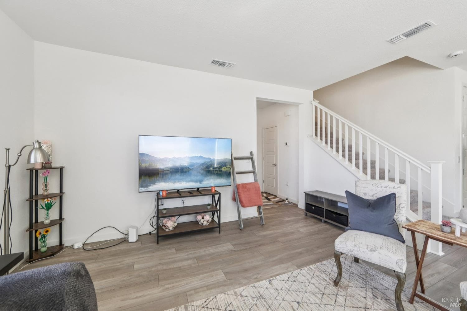 2464 Lake Club Drive thumbnail 6