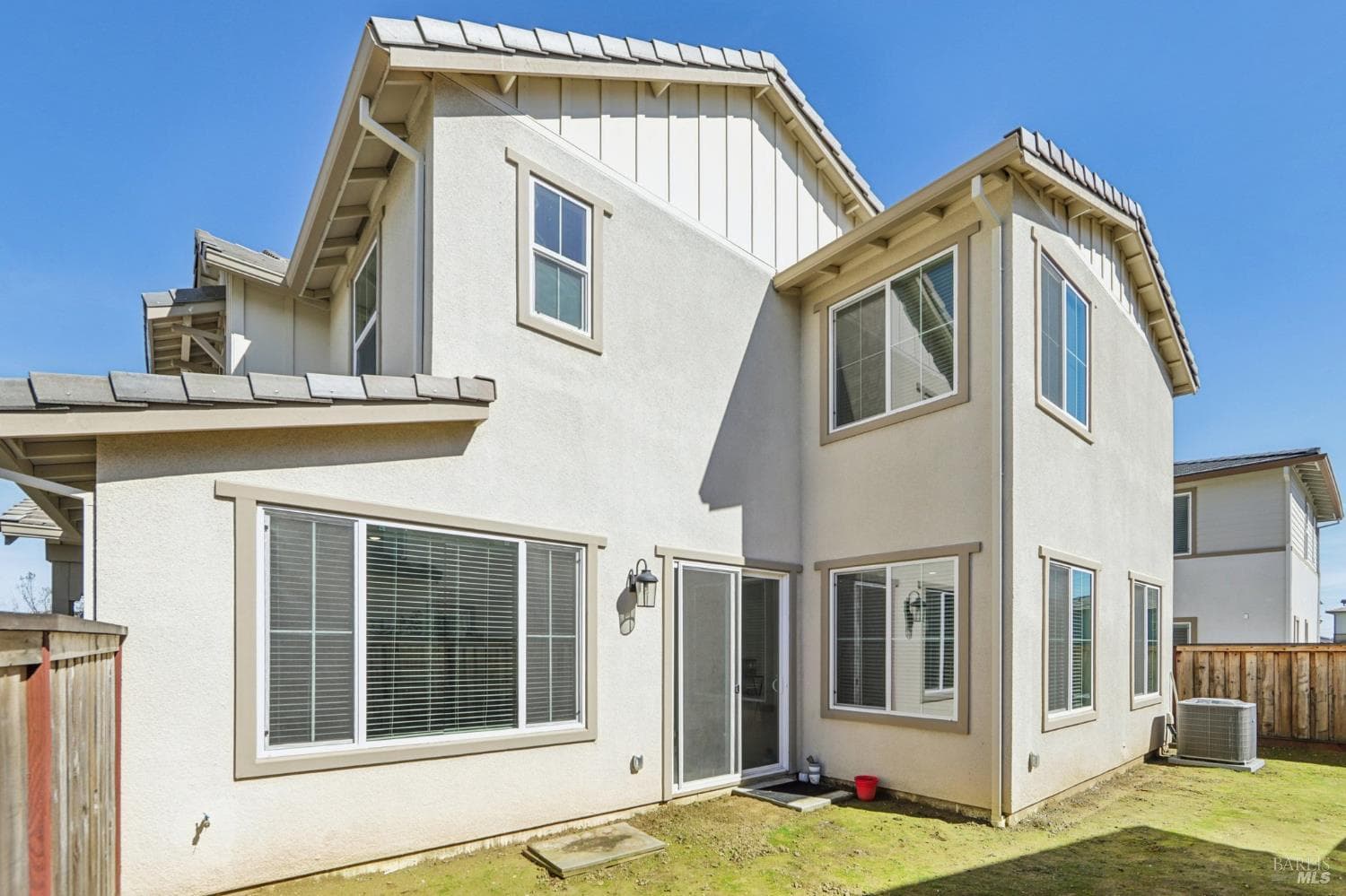 2464 Lake Club Drive thumbnail 36