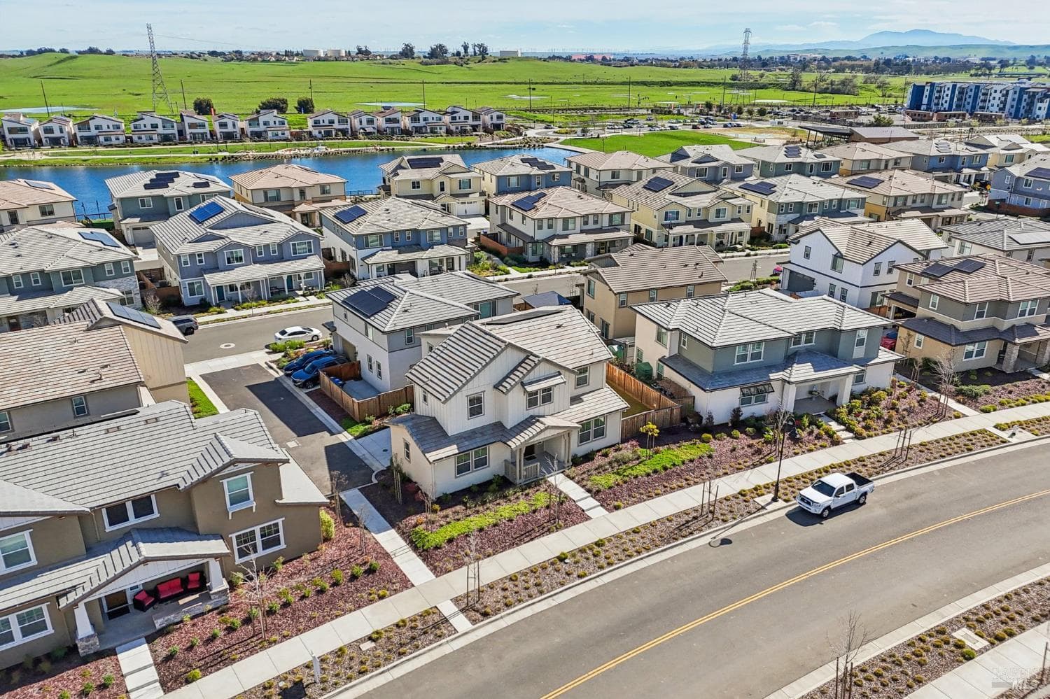 2464 Lake Club Drive thumbnail 41
