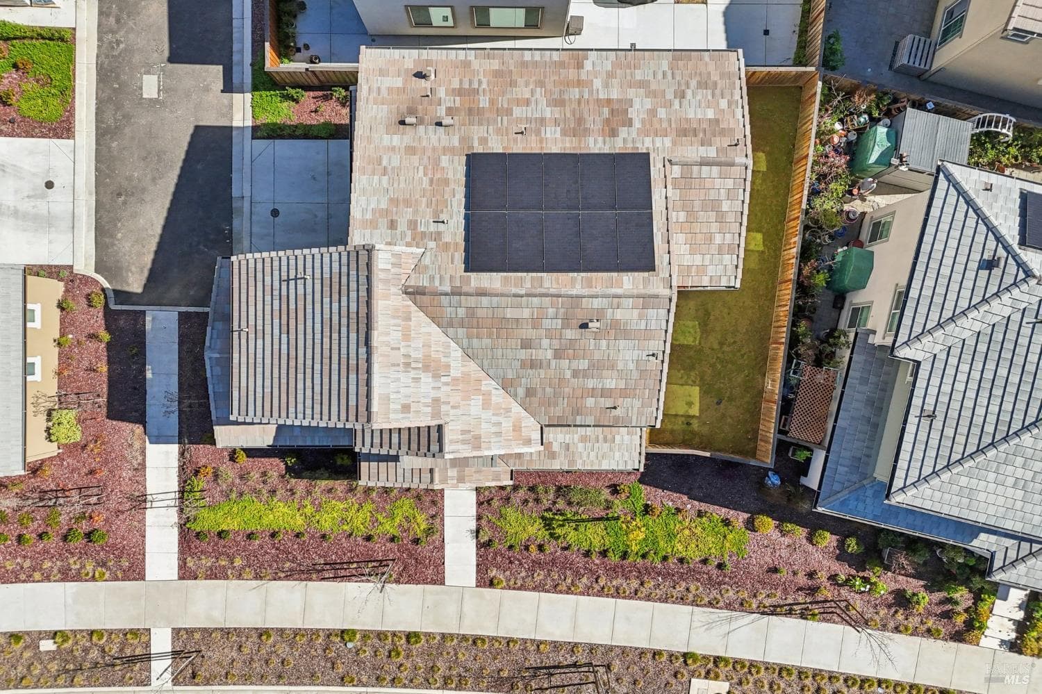 2464 Lake Club Drive thumbnail 47