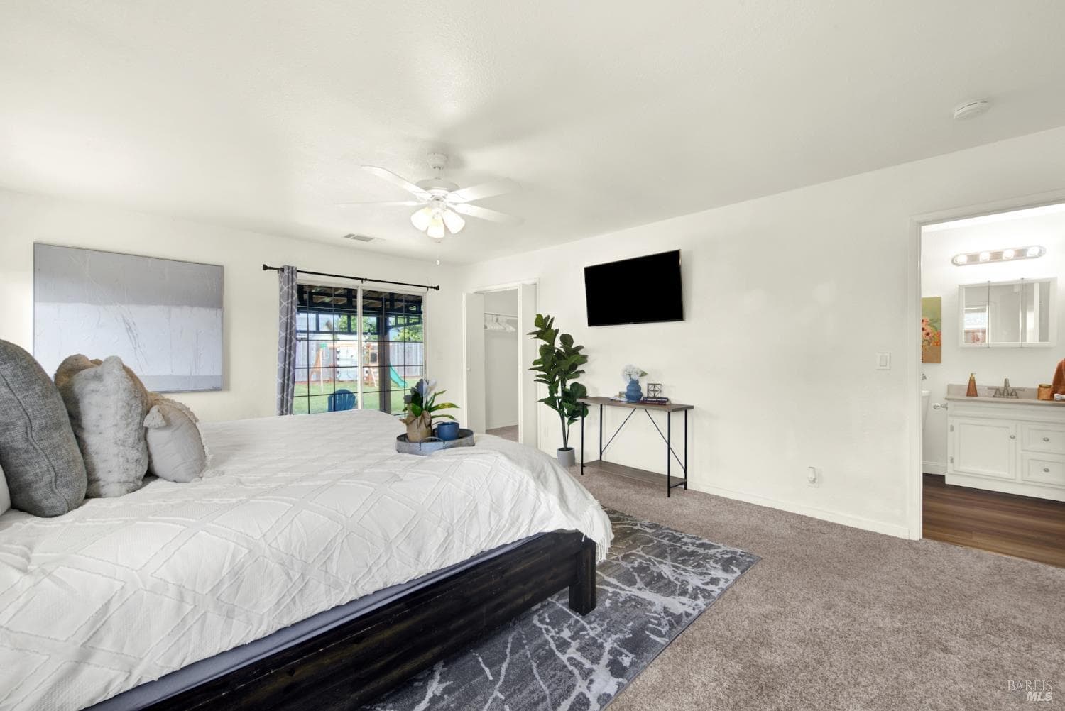 439 Hamilton Drive thumbnail 17