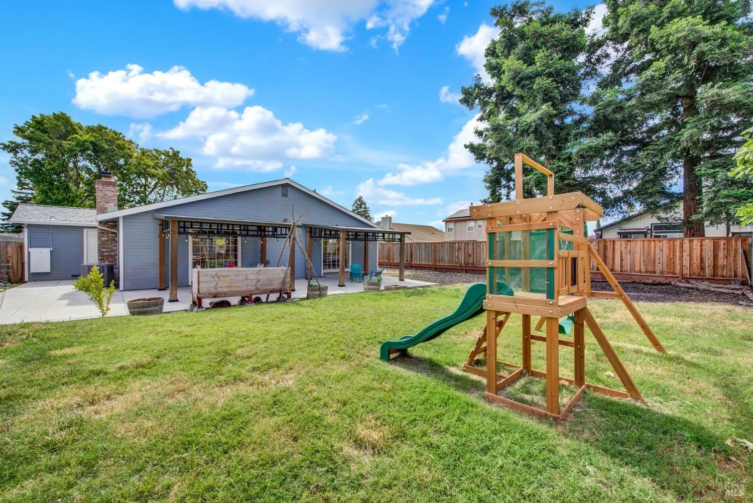 439 Hamilton Drive thumbnail 32