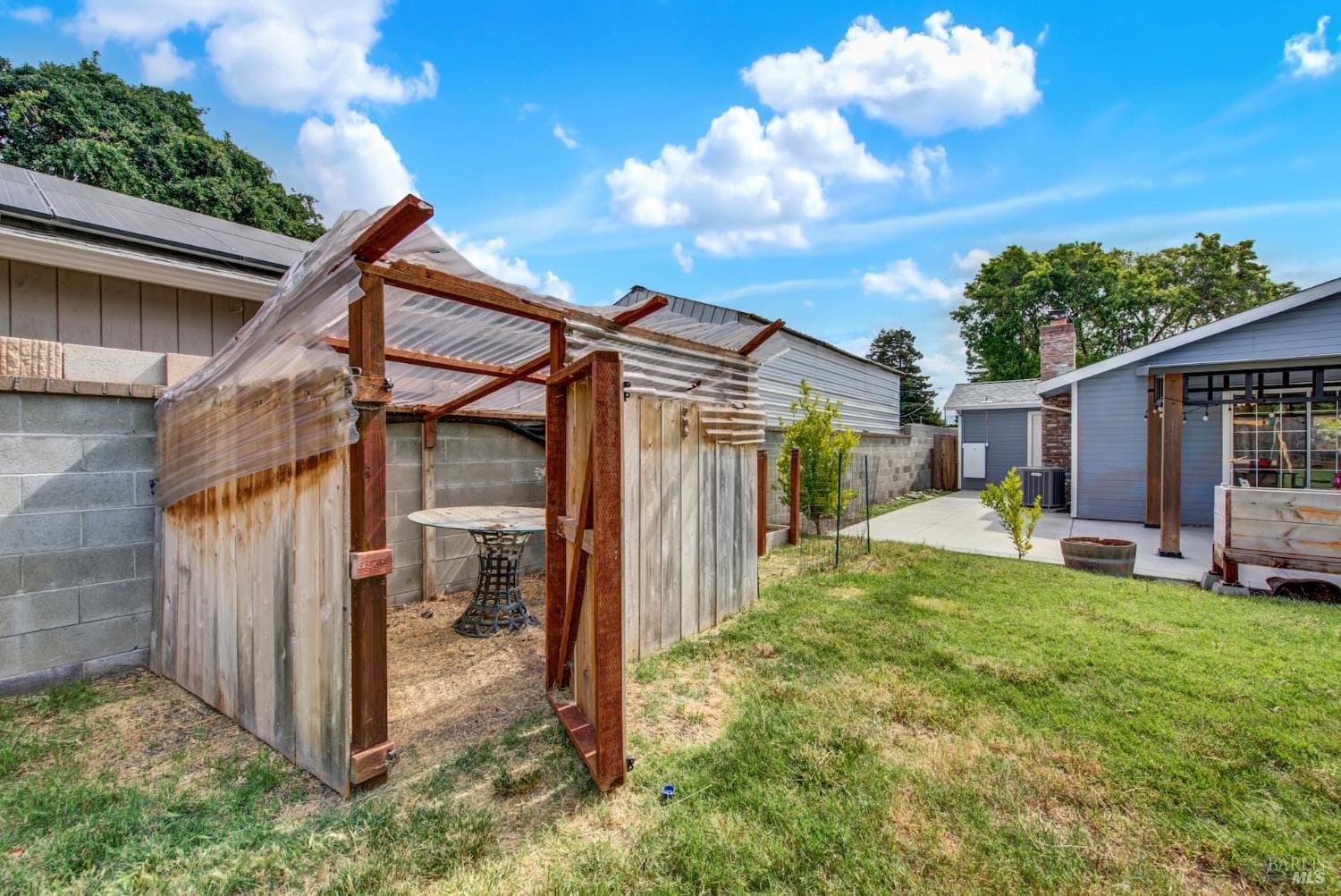 439 Hamilton Drive thumbnail 33