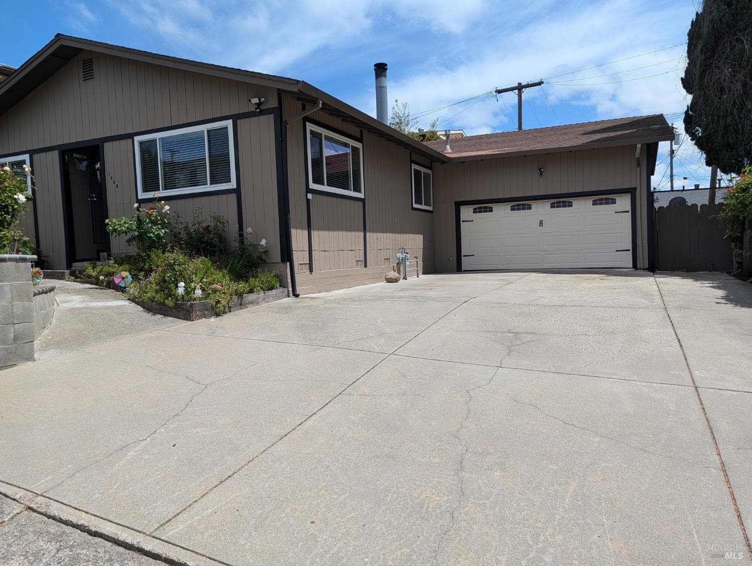 1448 O Hare Drive thumbnail 3