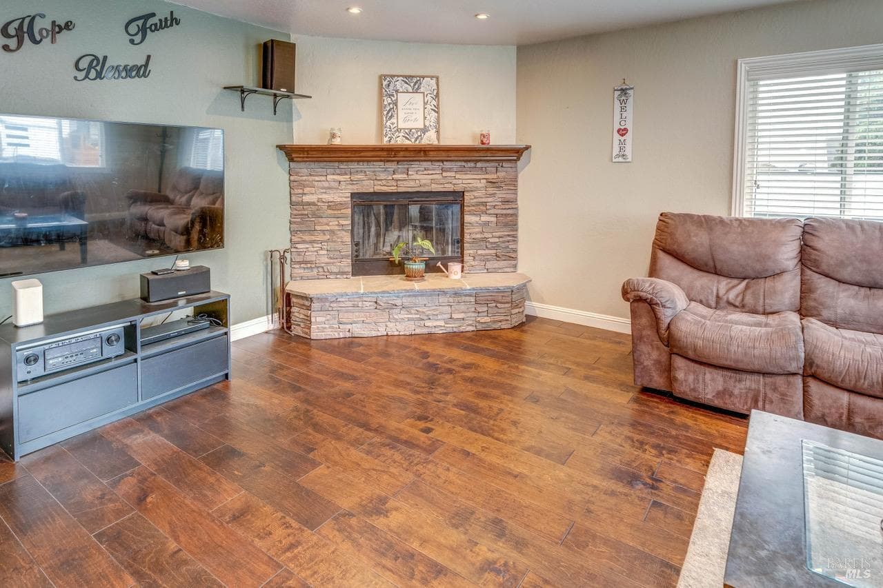 1448 O Hare Drive thumbnail 12
