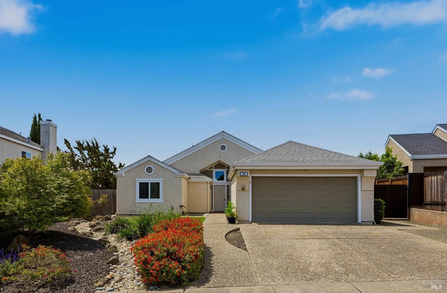 548 Gardenia Court thumbnail 2