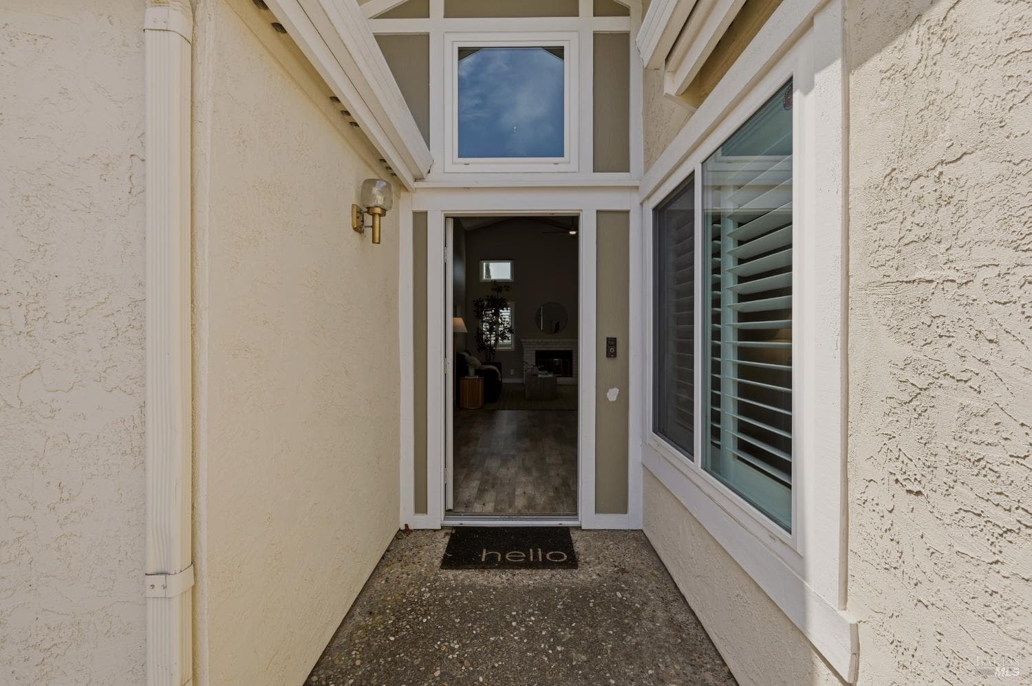 548 Gardenia Court thumbnail 5