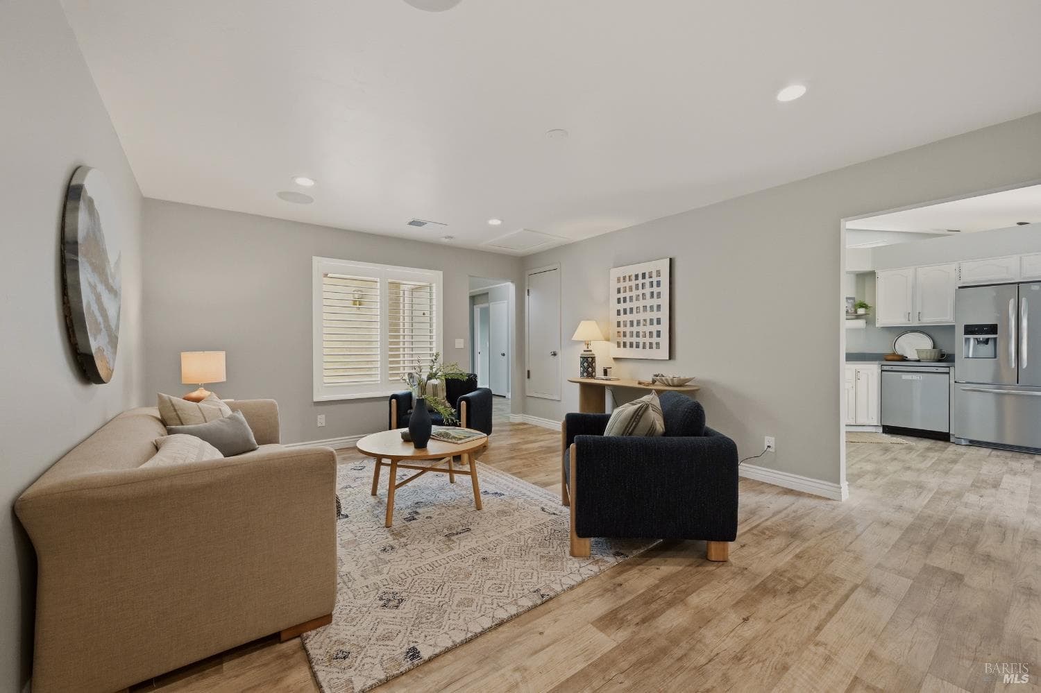 548 Gardenia Court thumbnail 9