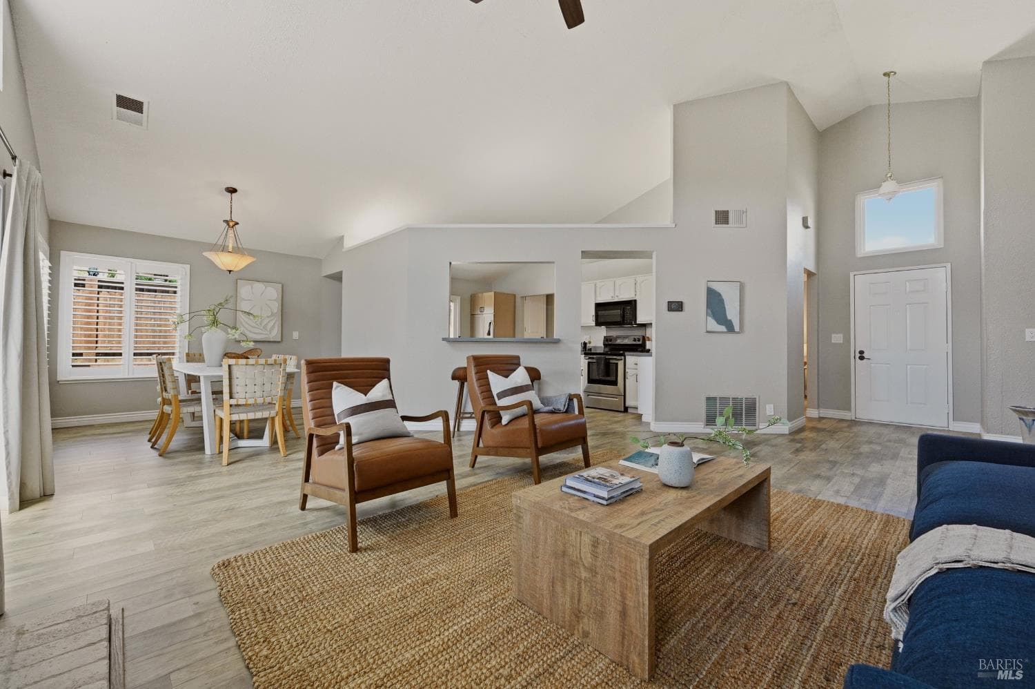 548 Gardenia Court thumbnail 13