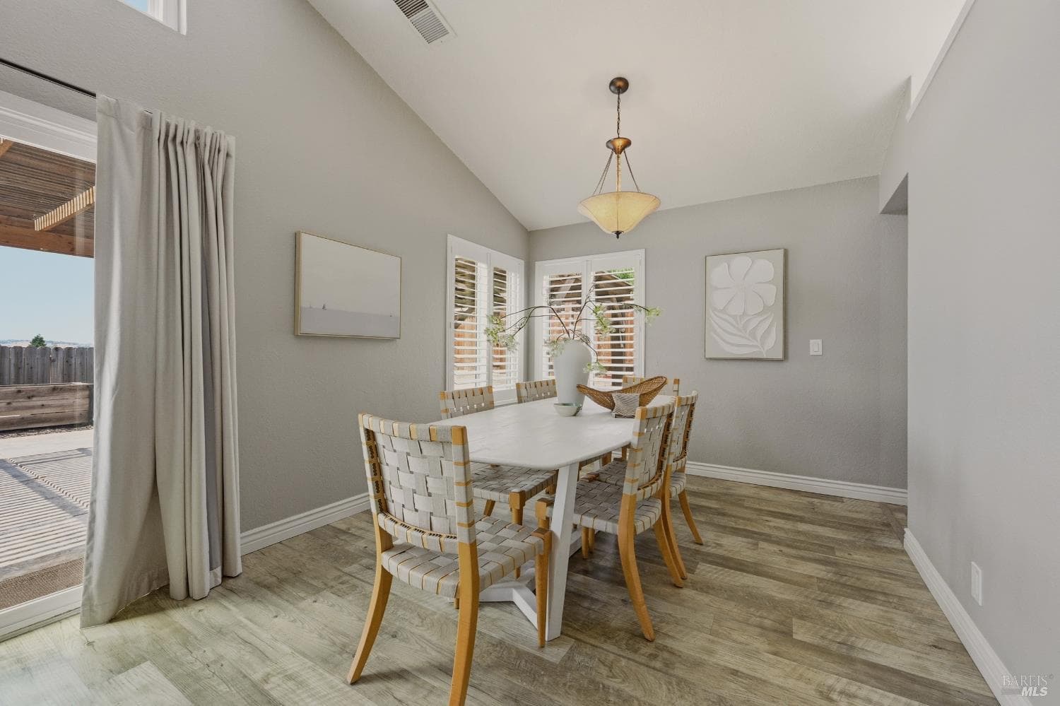 548 Gardenia Court thumbnail 15