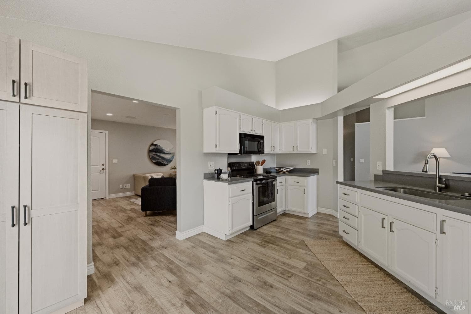 548 Gardenia Court thumbnail 19