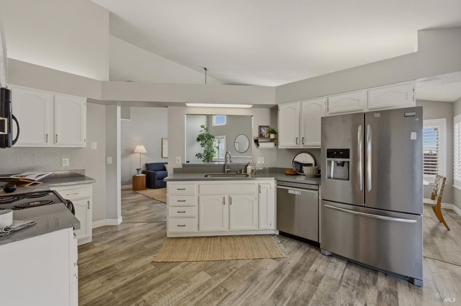 548 Gardenia Court thumbnail 20