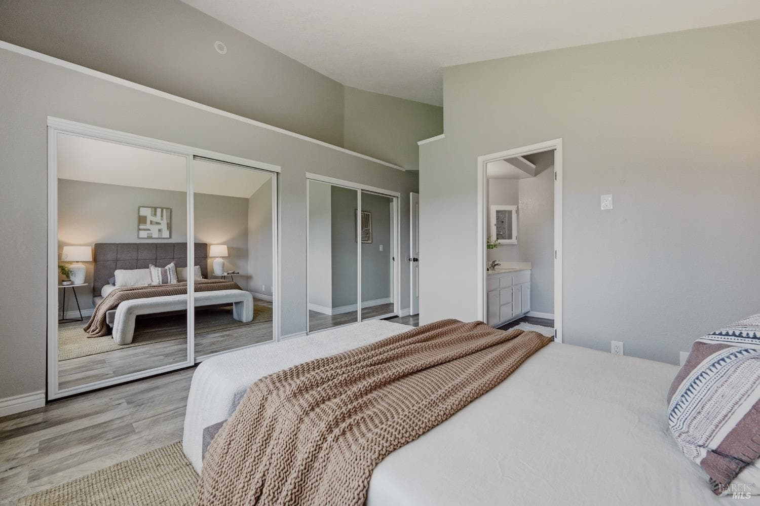 548 Gardenia Court thumbnail 22