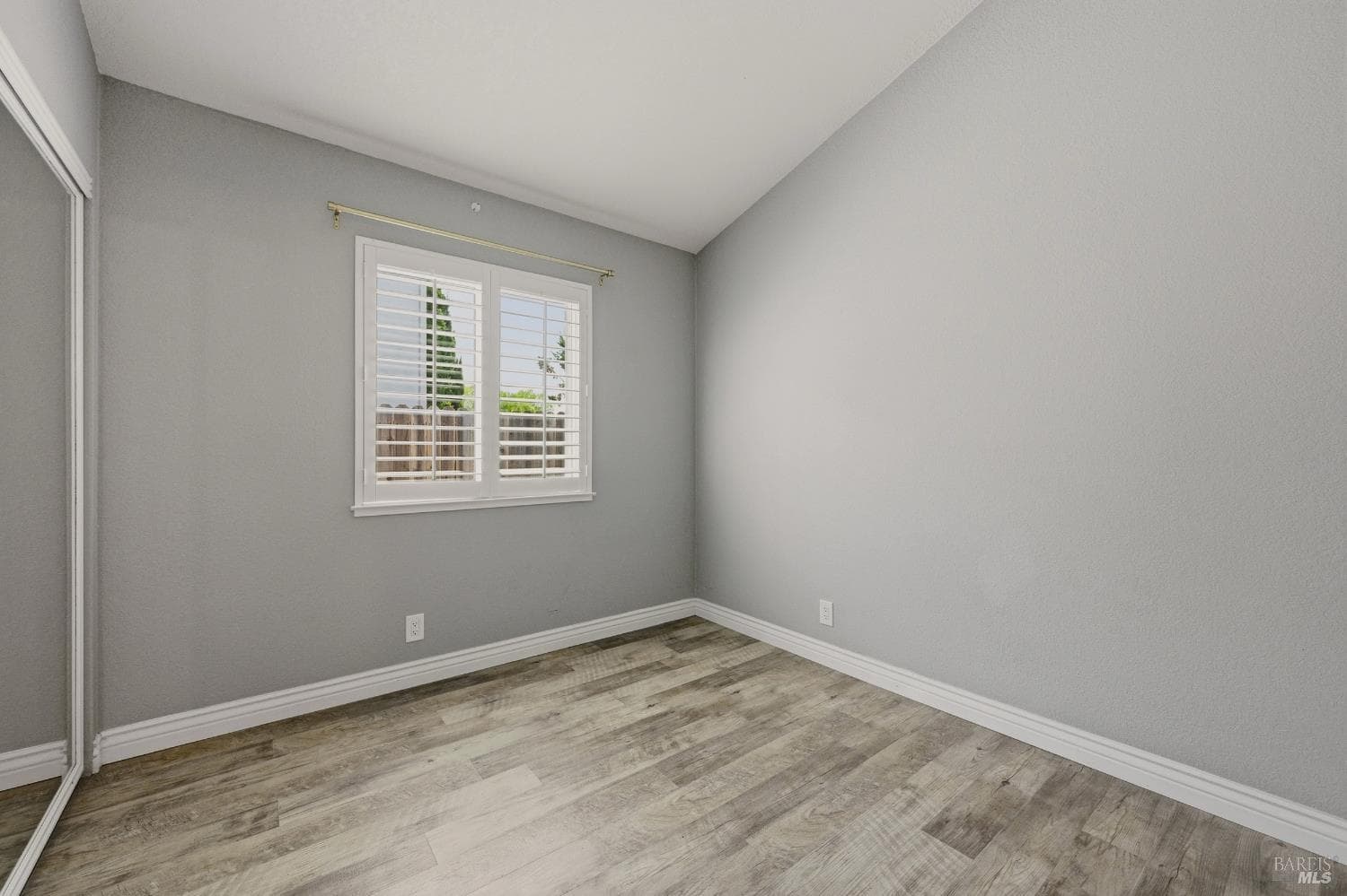 548 Gardenia Court thumbnail 26