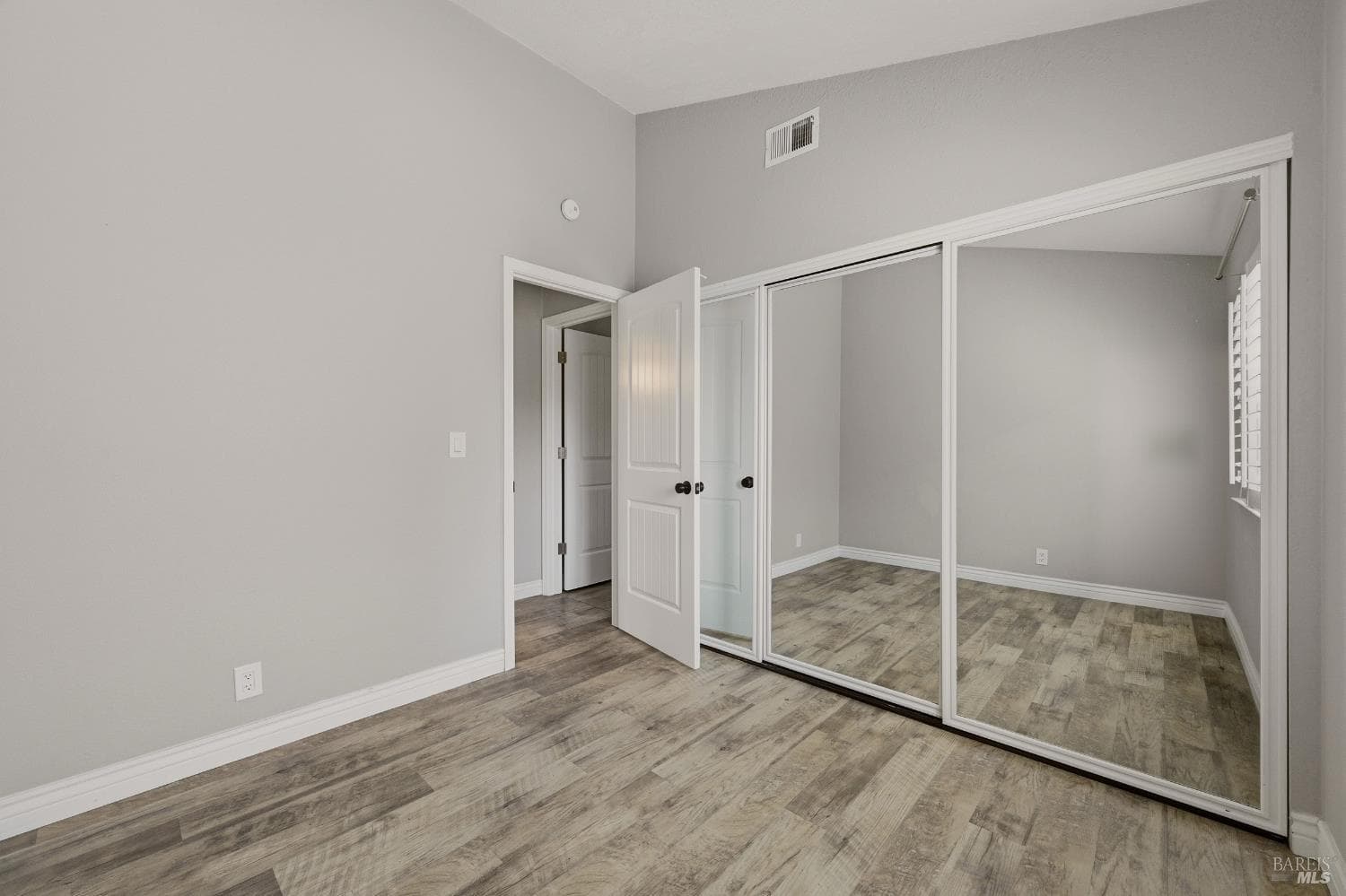 548 Gardenia Court thumbnail 27
