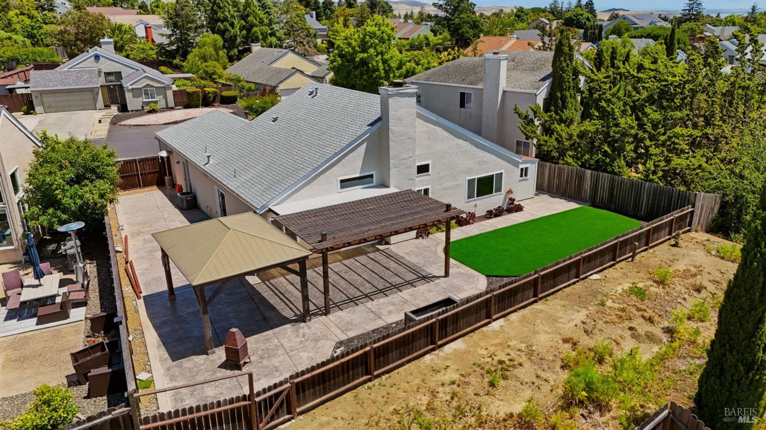 548 Gardenia Court thumbnail 34