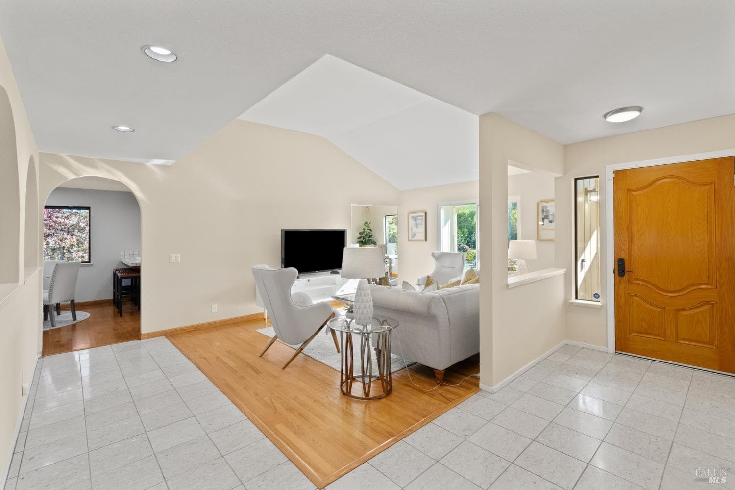 2209 Ascot Parkway thumbnail 7