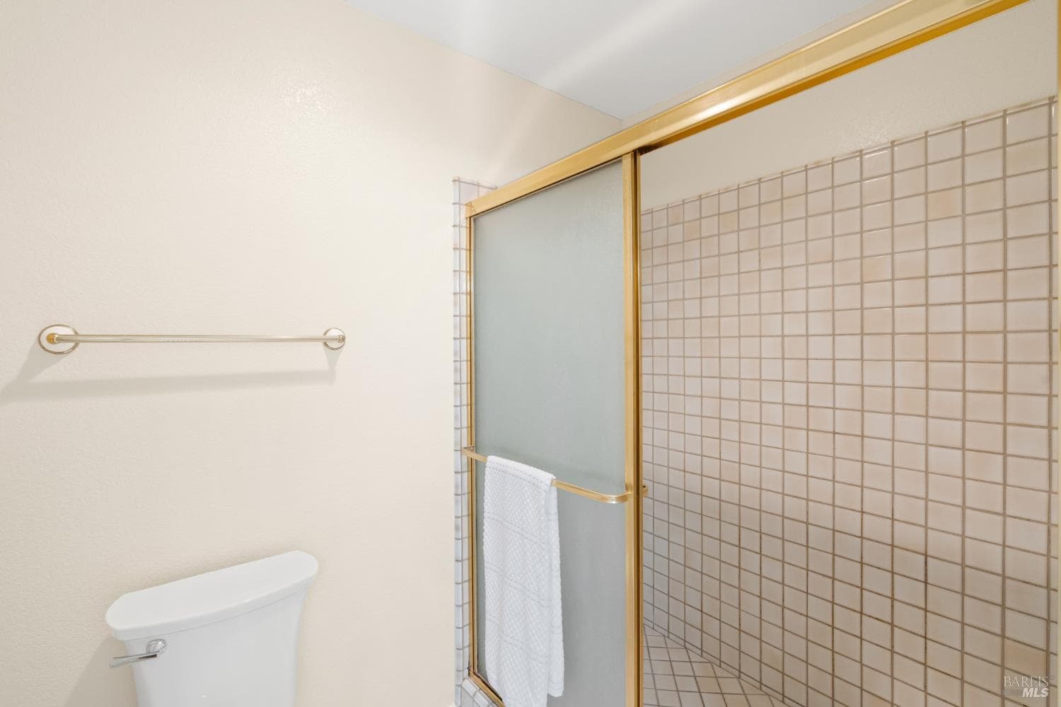 2209 Ascot Parkway thumbnail 20