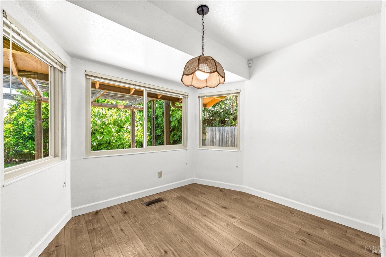 3012 Chestnut Court thumbnail 17