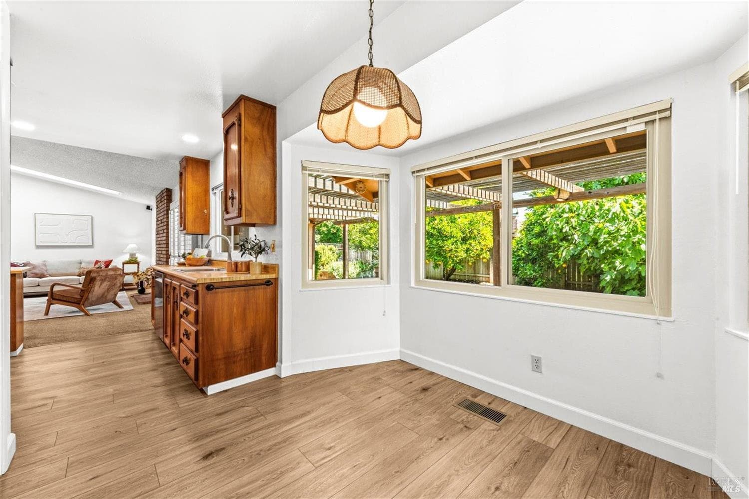 3012 Chestnut Court thumbnail 18