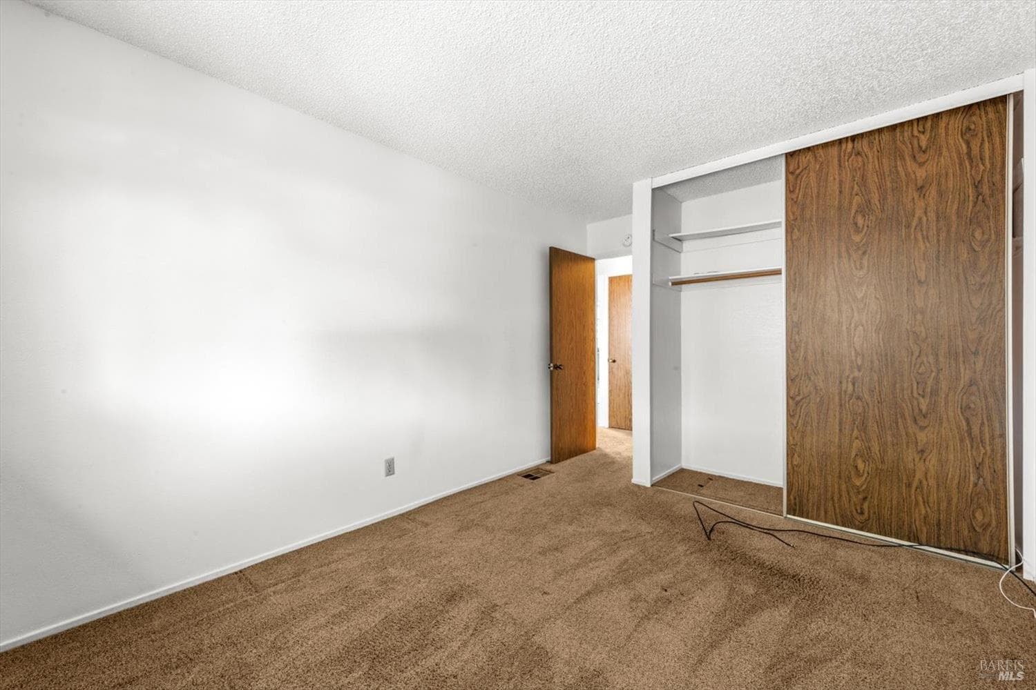 3012 Chestnut Court thumbnail 44