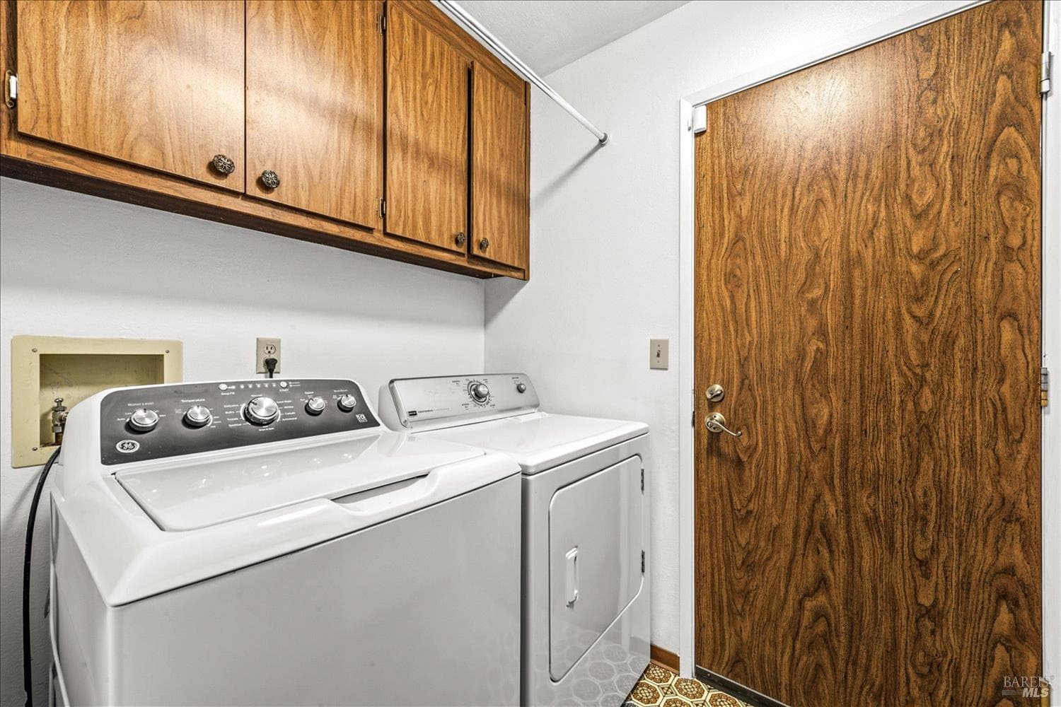 3012 Chestnut Court thumbnail 49