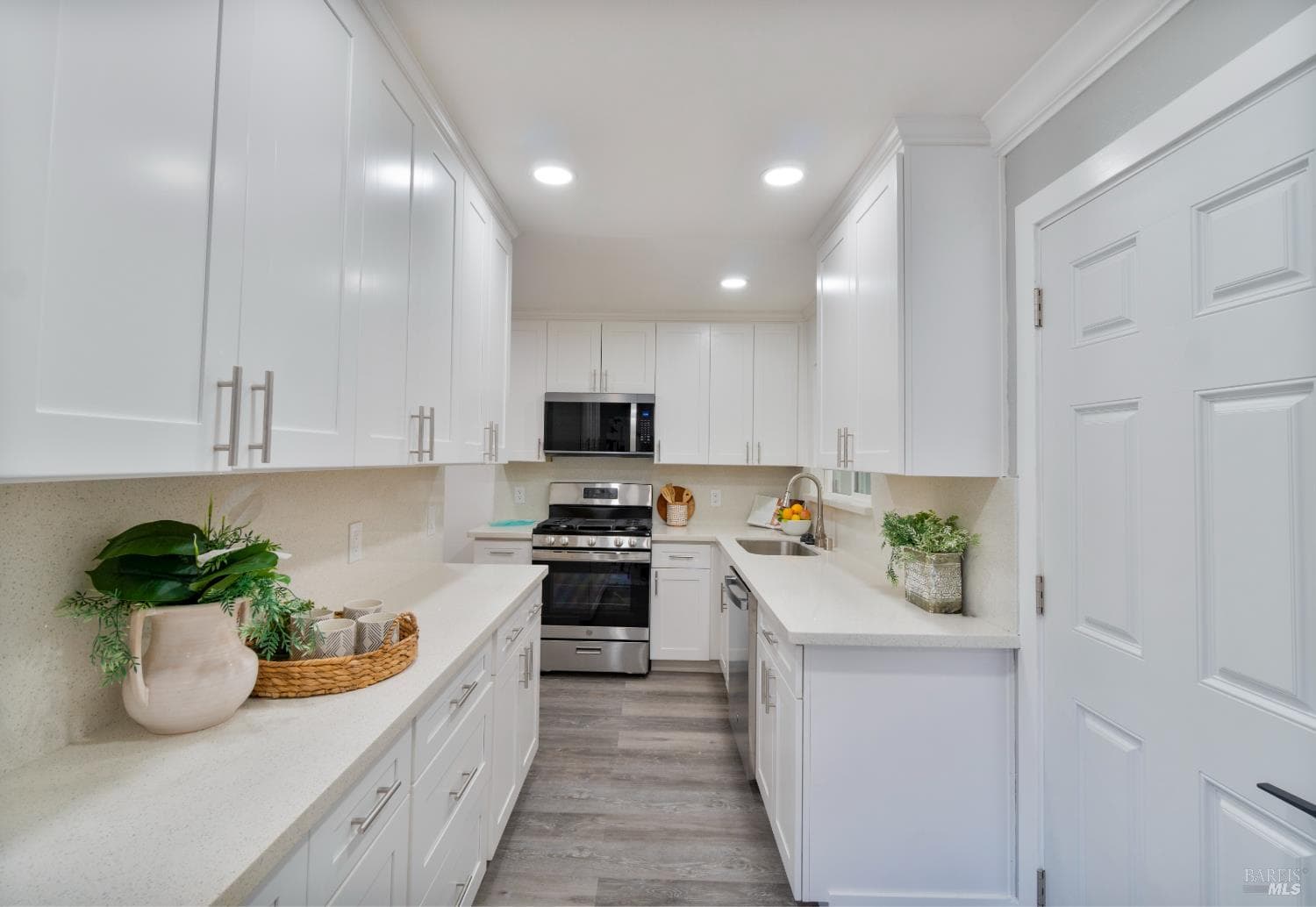 1307 Mckinley Street thumbnail 10