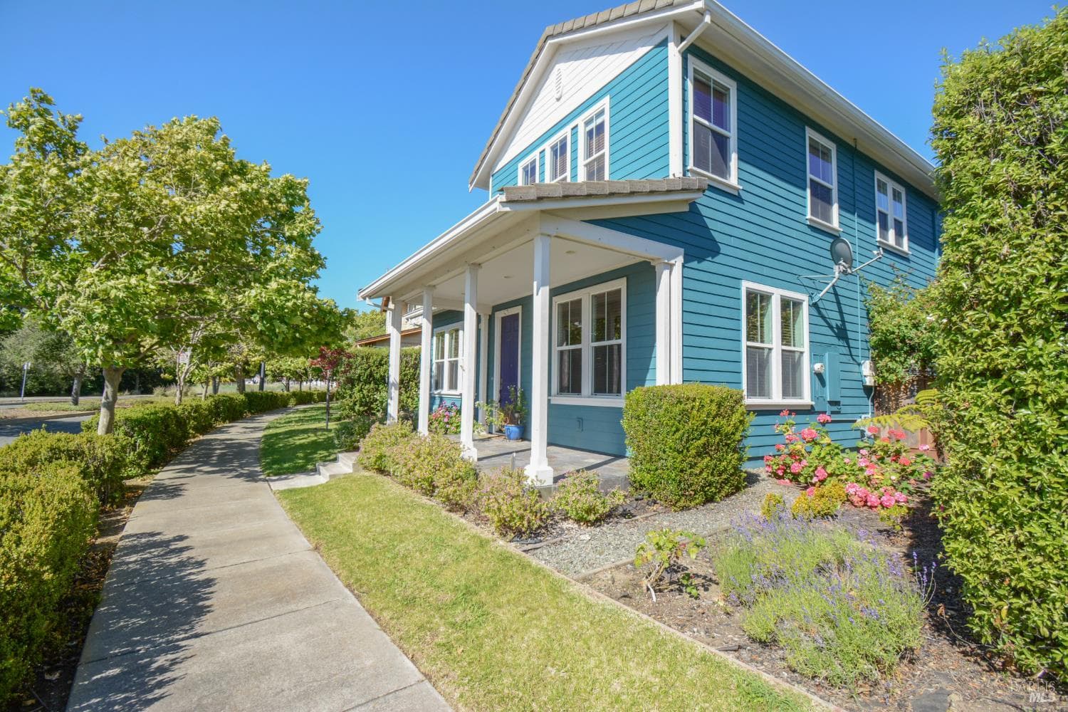 1026 FLAGSHIP Drive thumbnail 2