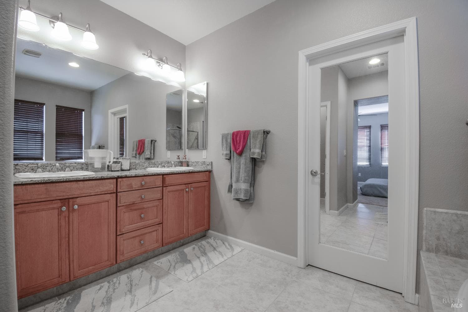 1026 FLAGSHIP Drive thumbnail 45