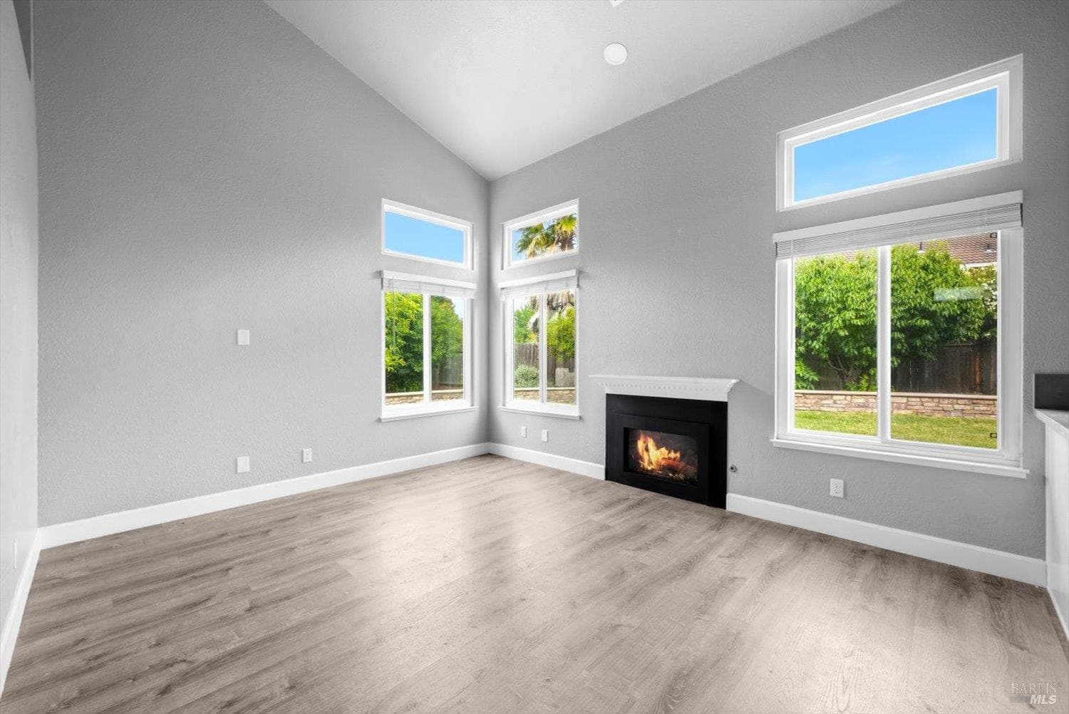 1106 Peppertree Court thumbnail 8