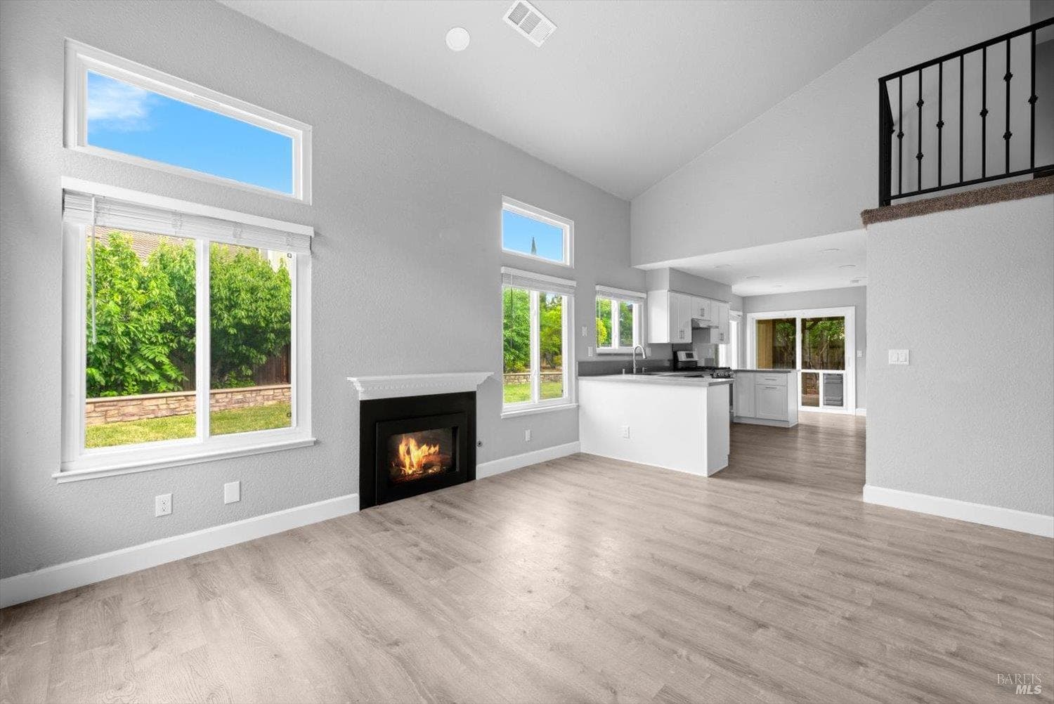 1106 Peppertree Court thumbnail 9