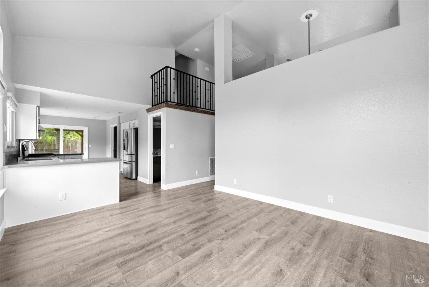 1106 Peppertree Court thumbnail 10