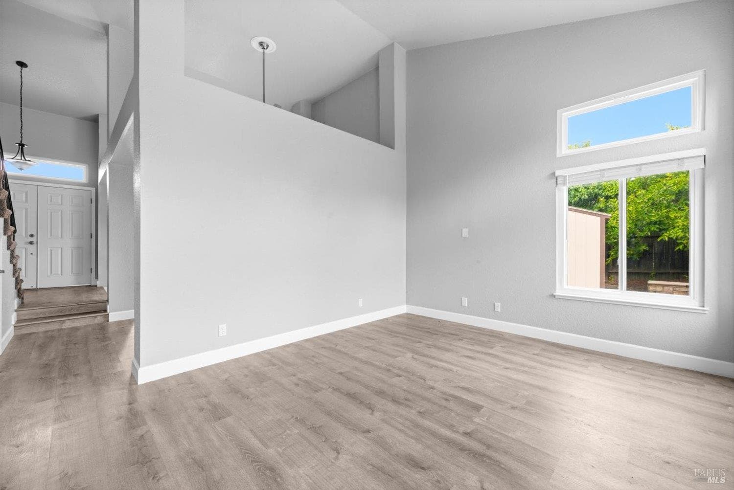 1106 Peppertree Court thumbnail 11