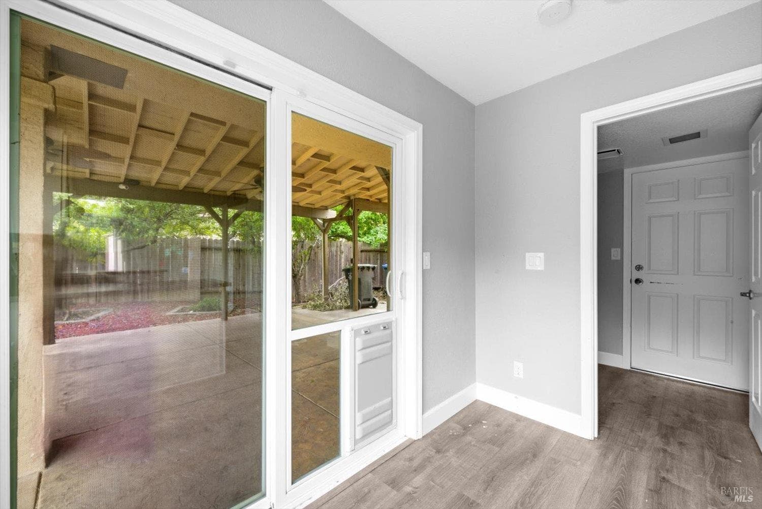 1106 Peppertree Court thumbnail 17