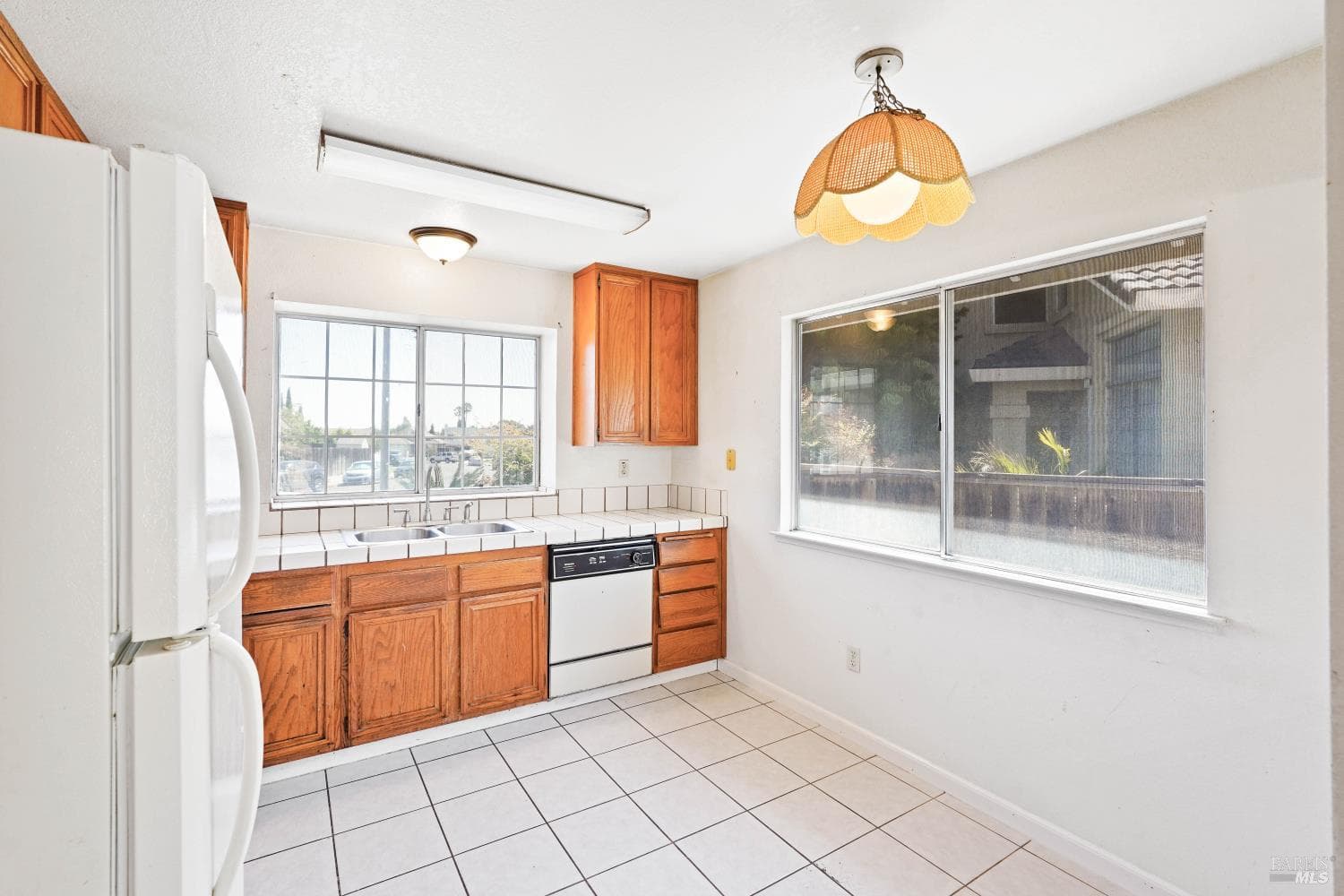 1068 MISSION Circle thumbnail 8