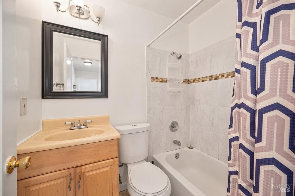 209 Alhambra Avenue thumbnail 16