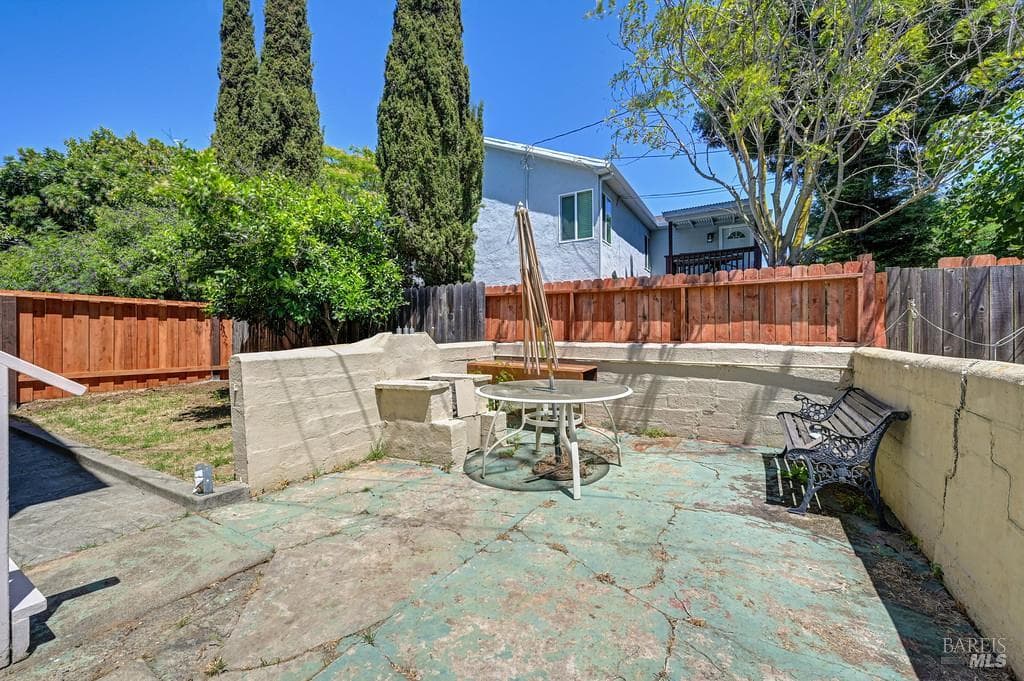 209 Alhambra Avenue thumbnail 40