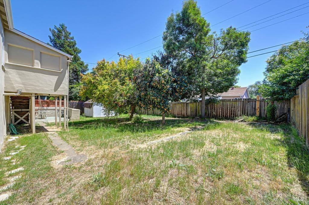 209 Alhambra Avenue thumbnail 46