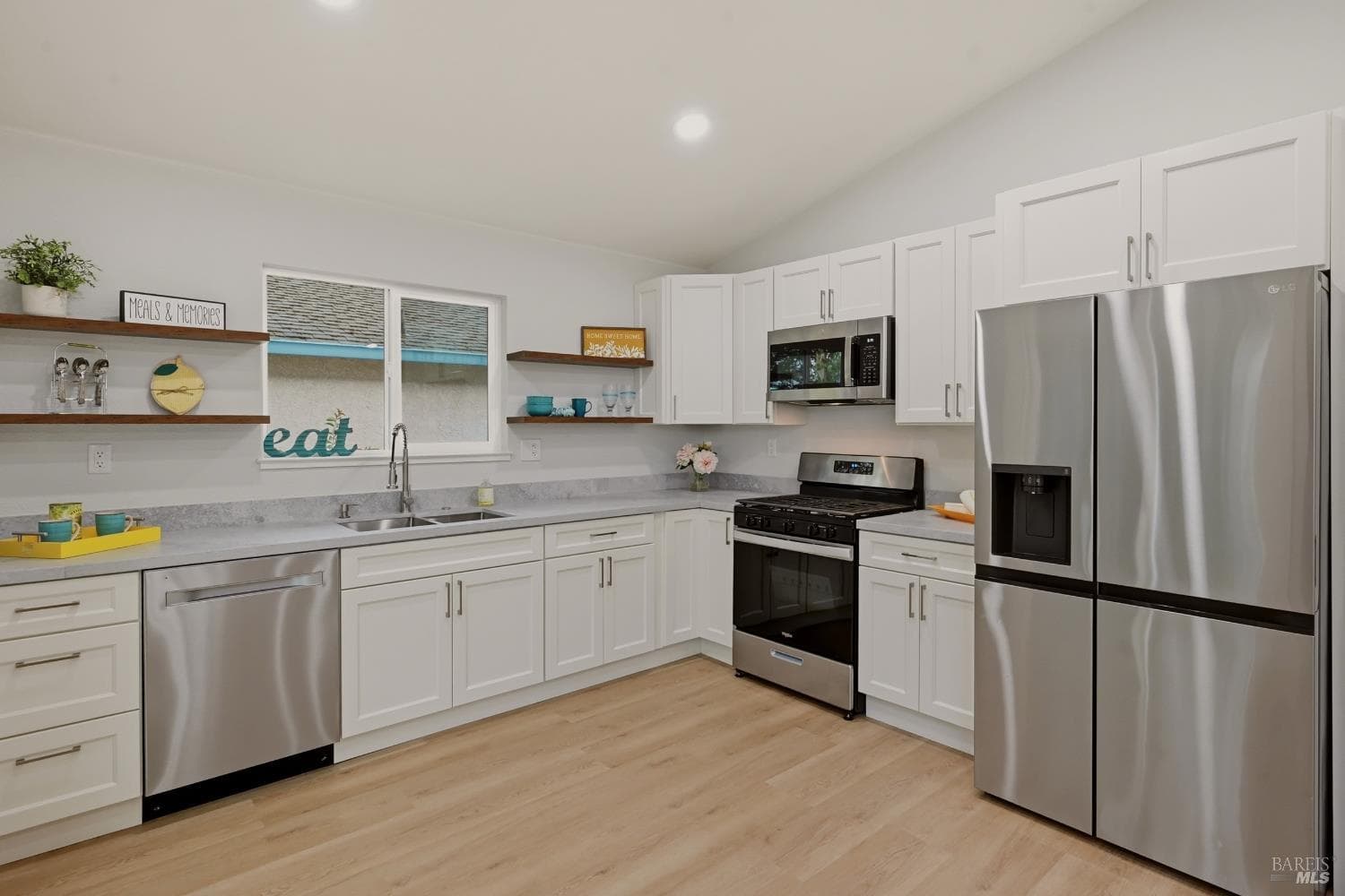 1045 Camellia Lane — photo 1