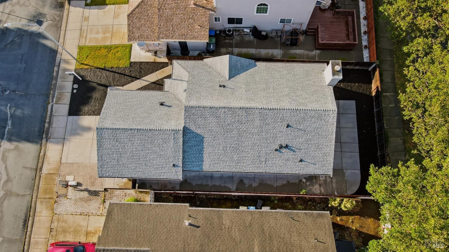 1045 Camellia Lane thumbnail 40