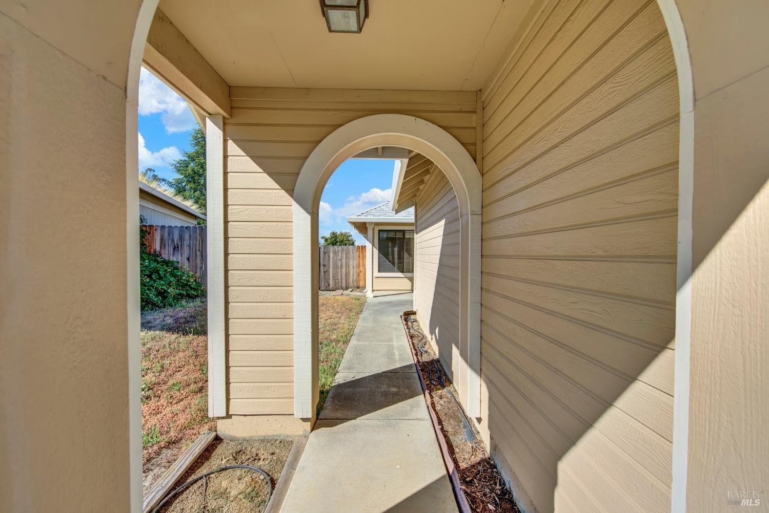 2405 Topgallant Court thumbnail 4