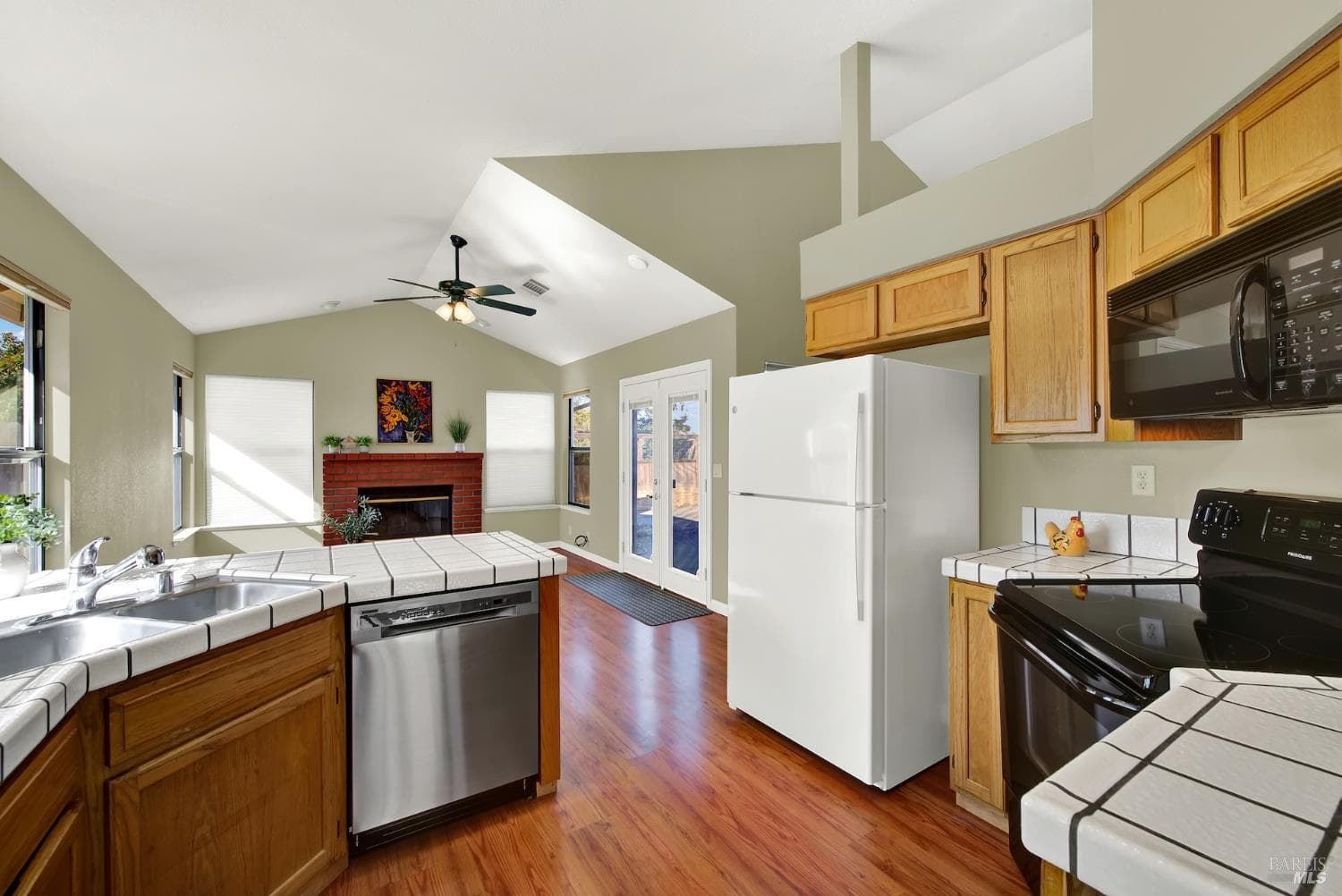 2405 Topgallant Court thumbnail 17