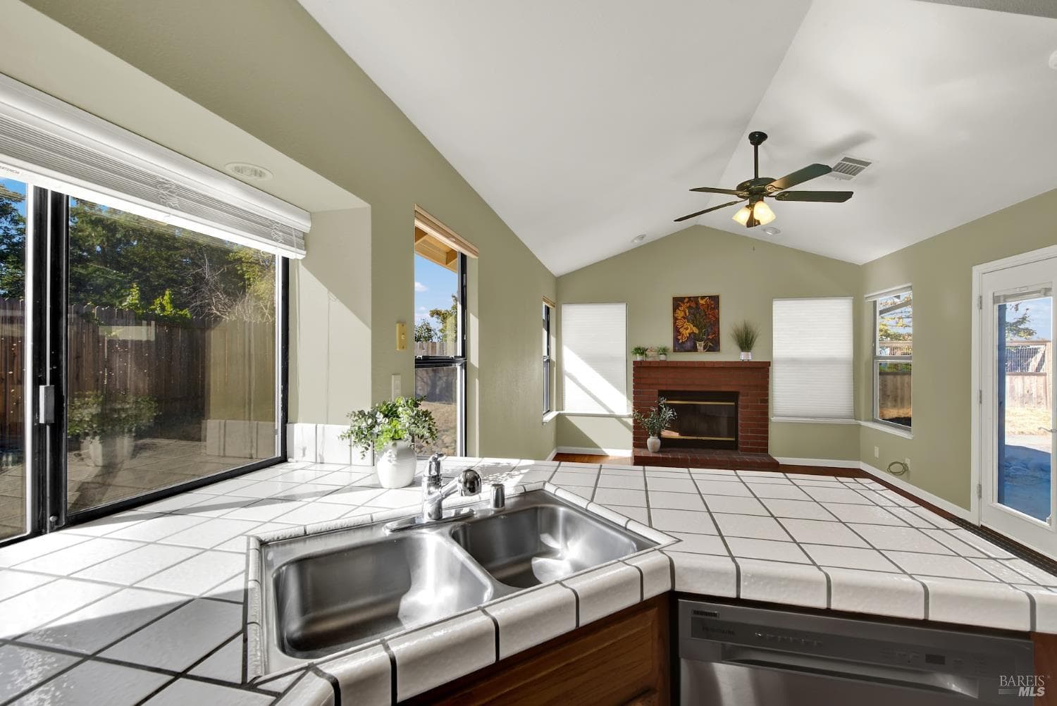 2405 Topgallant Court thumbnail 18