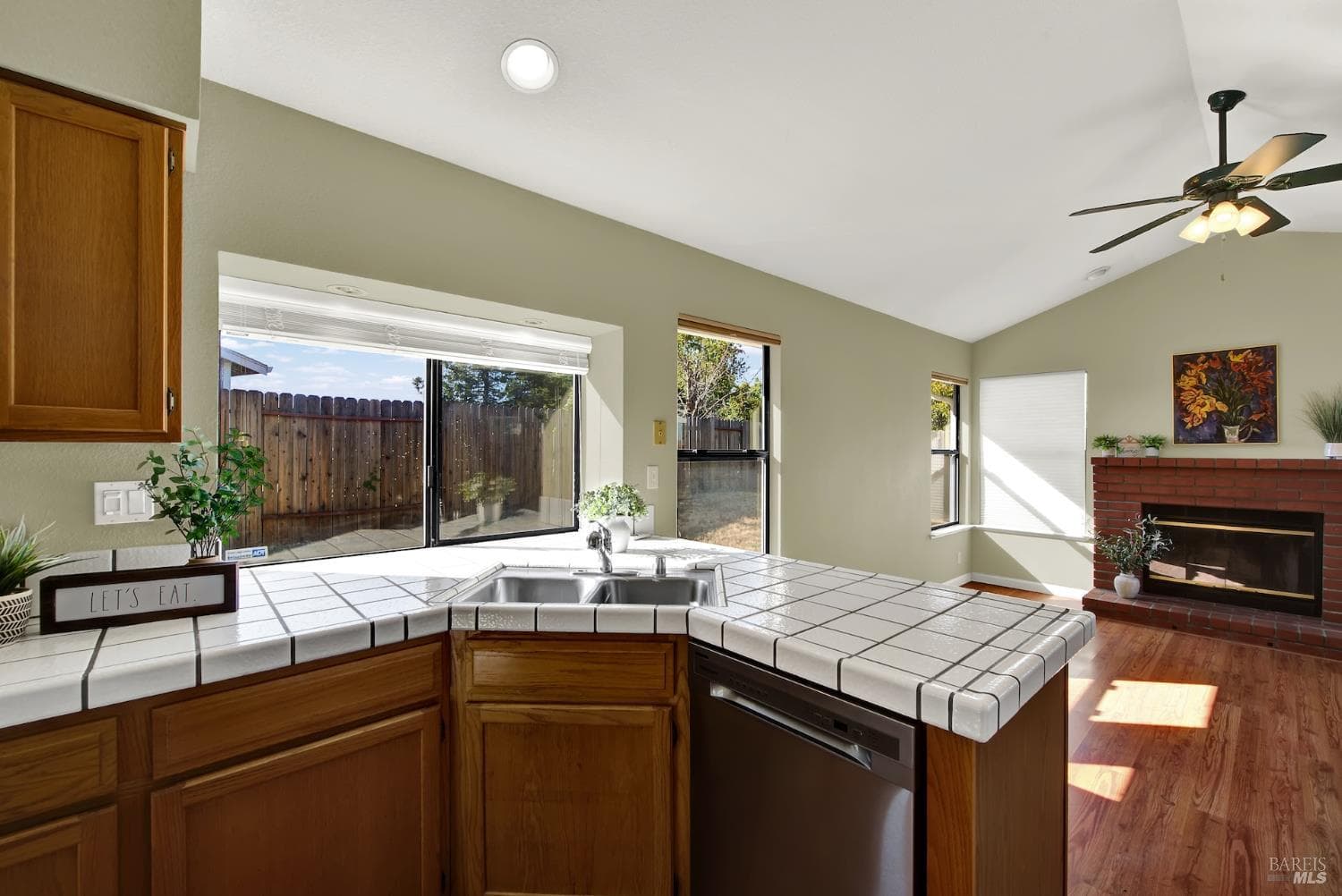 2405 Topgallant Court thumbnail 20