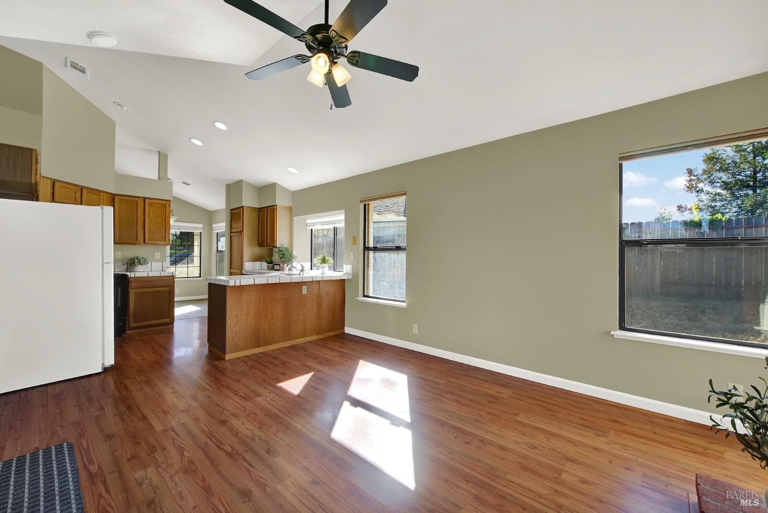 2405 Topgallant Court thumbnail 23