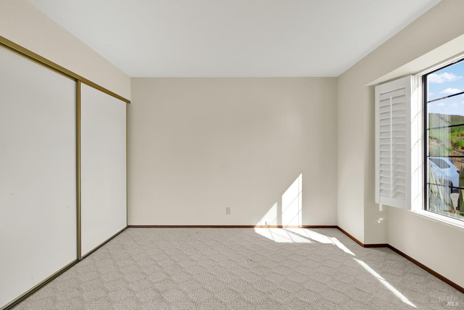 2405 Topgallant Court thumbnail 34