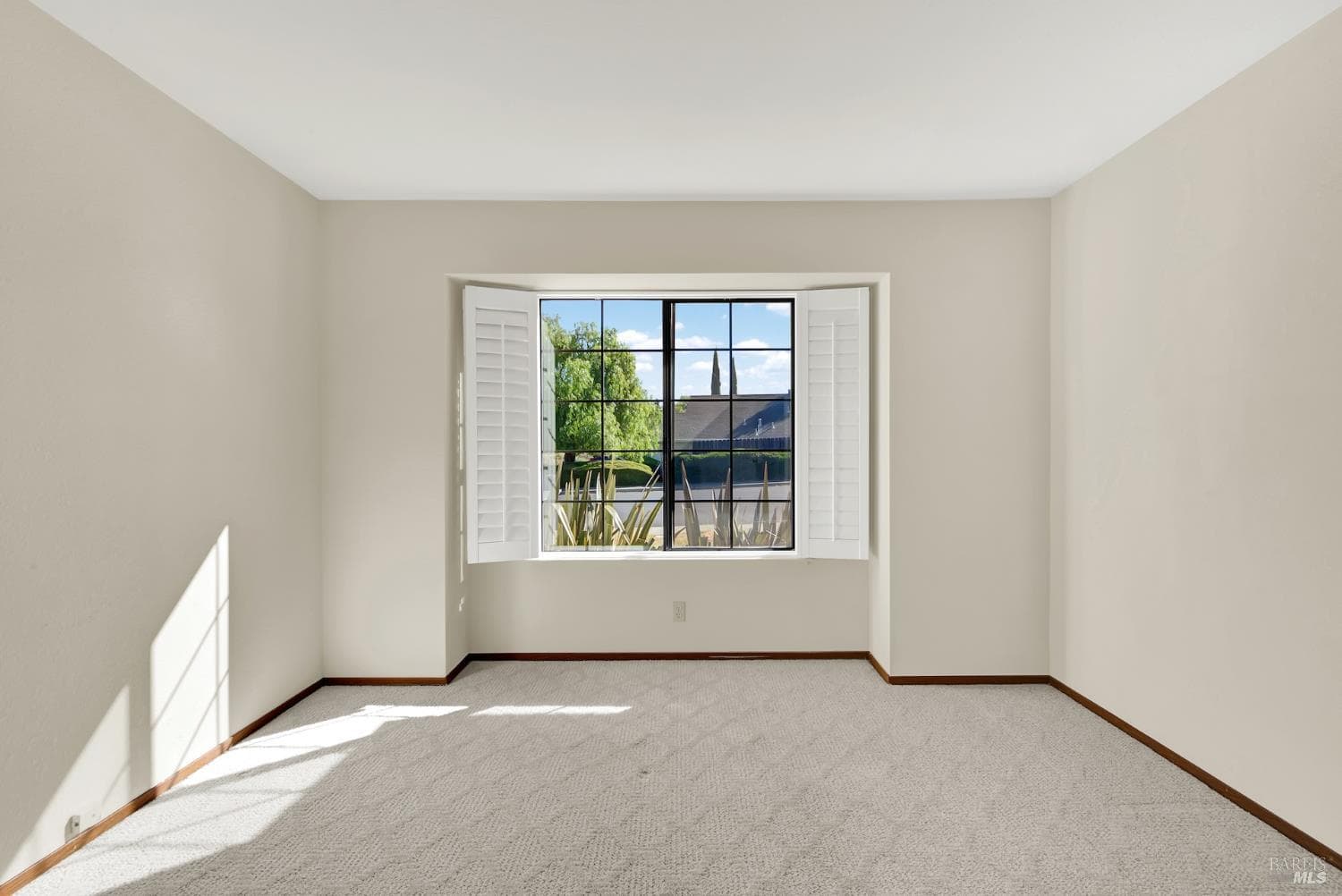 2405 Topgallant Court thumbnail 36